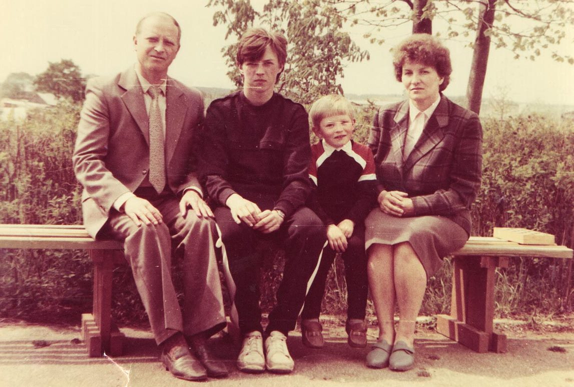 Алена Вікенцьеўна з мужам і сынамі Андрэем і Вадзімам