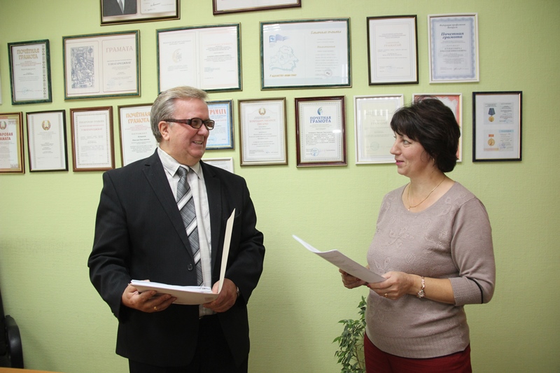 Николай Кунцевич с гл. бухгалтером райкома Валентиной Дмуховской