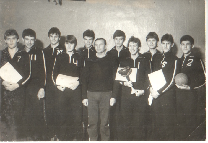 Команда Виктора Ромулевича